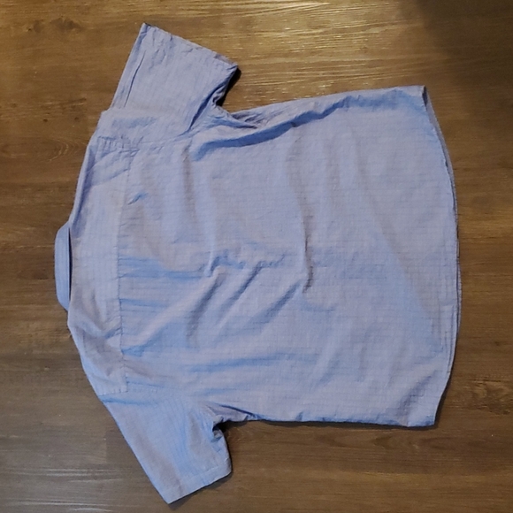 Untuckit Mens Short Sleeve Button Shirt Size XL - Picture 2 of 9